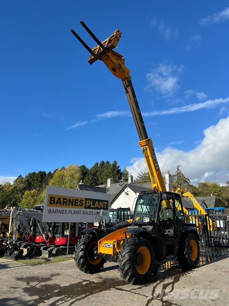 JCB 531-70 مناولات متداخلة