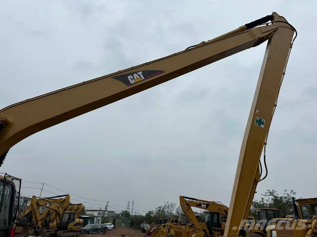 CAT 320 Pelle longue portée
