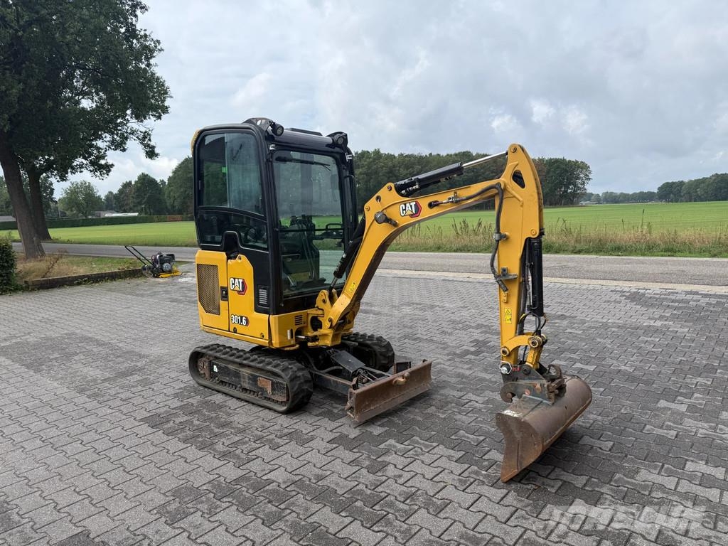 CAT 301.6 minigraver / hydro wissel cw05 Mini ekskavatori < 7 t