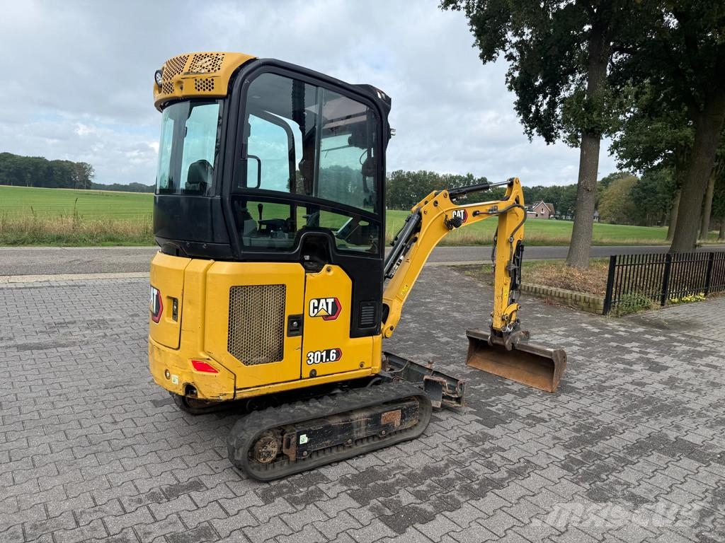 CAT 301.6 minigraver / hydro wissel cw05 Mini ekskavatori < 7 t