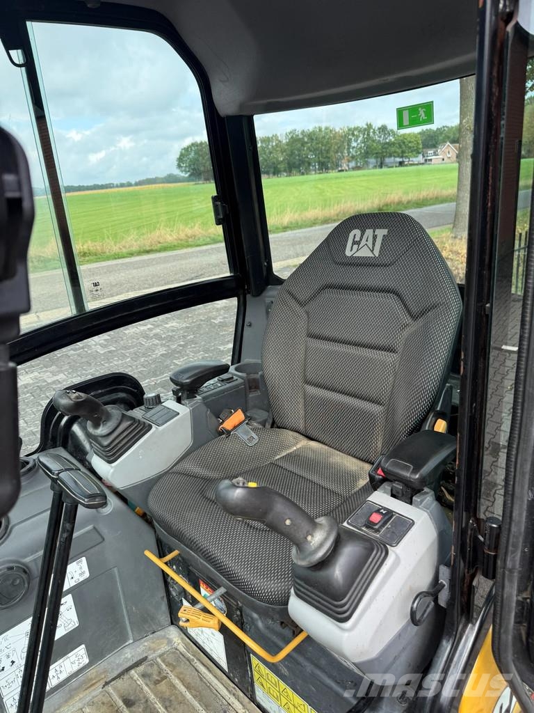 CAT 301.6 minigraver / hydro wissel cw05 Mini ekskavatori < 7 t