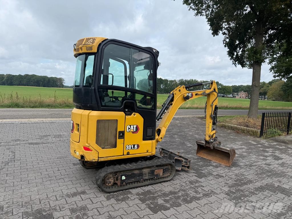 CAT 301.6 minigraver / hydro wissel cw05 Mini ekskavatori < 7 t