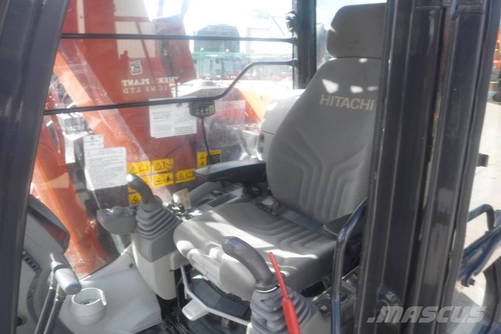 Hitachi ZX 135 US 5-B Bandgrävare