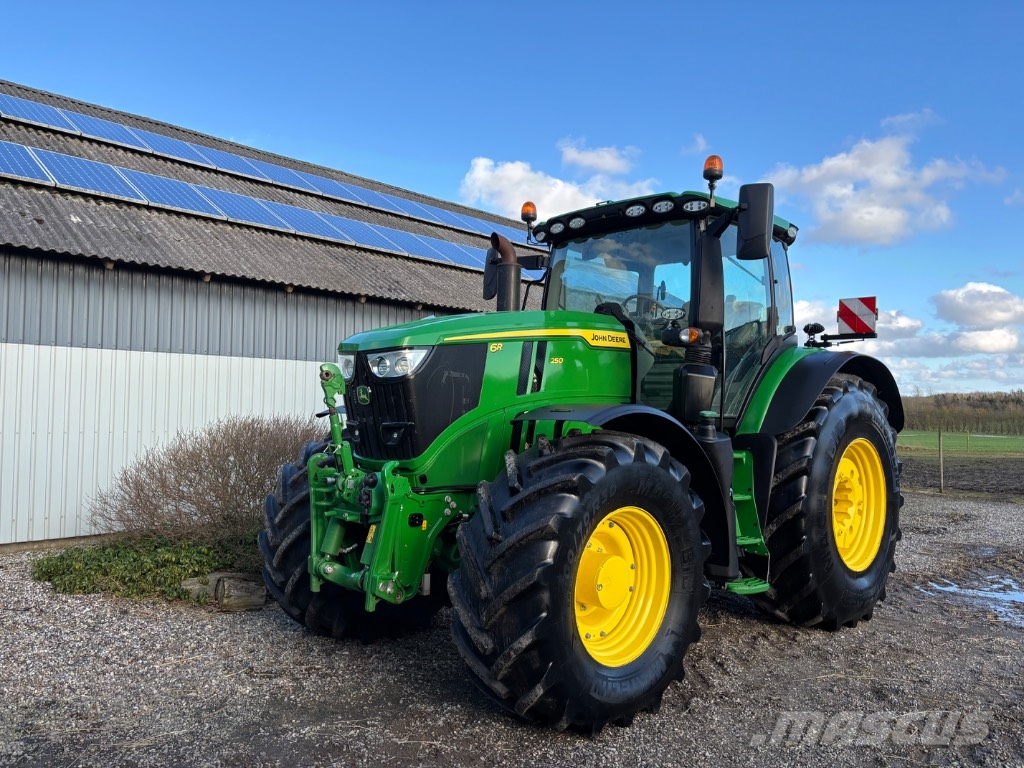 John Deere 6R 250 트랙터
