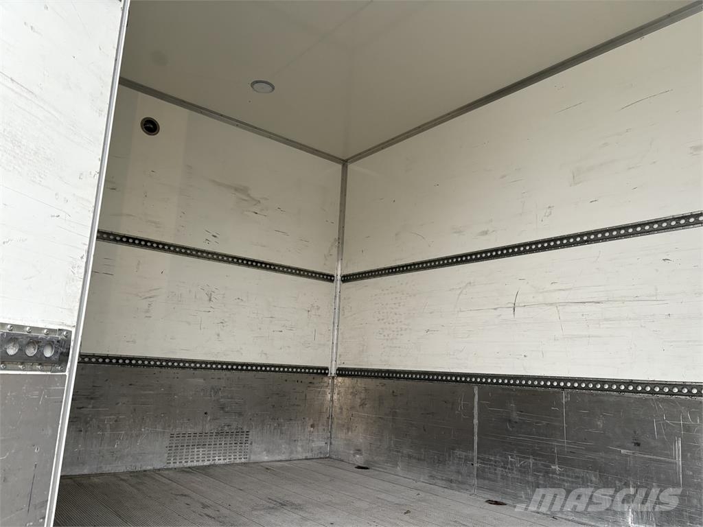 Volvo FM460 4x2 Kapali kasa kamyonlar