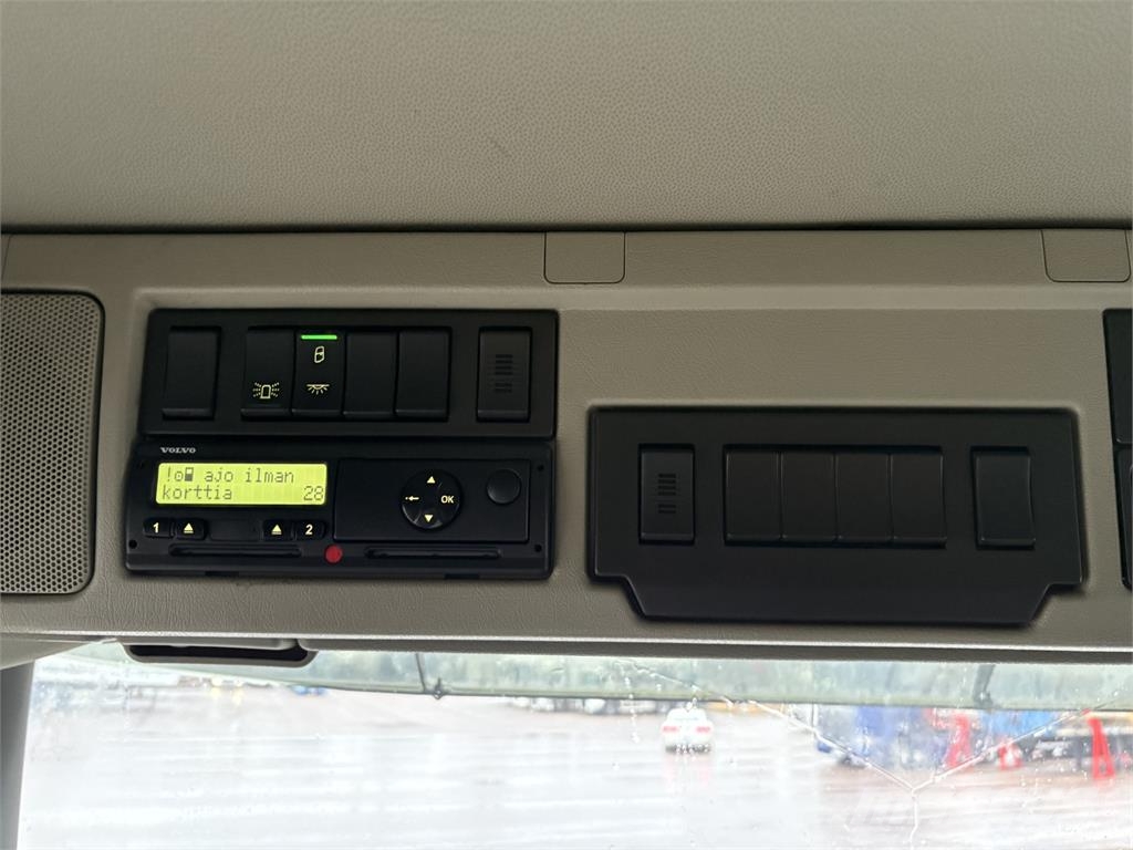 Volvo FM460 4x2 Kapali kasa kamyonlar