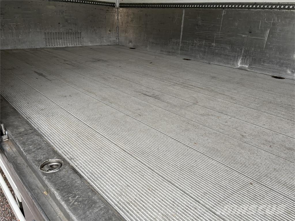 Volvo FM460 4x2 Kapali kasa kamyonlar