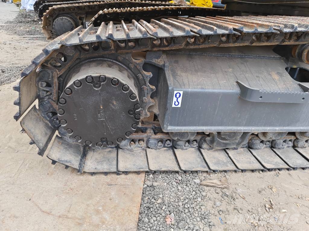Komatsu PC 240 LC-8 Pelle sur chenilles