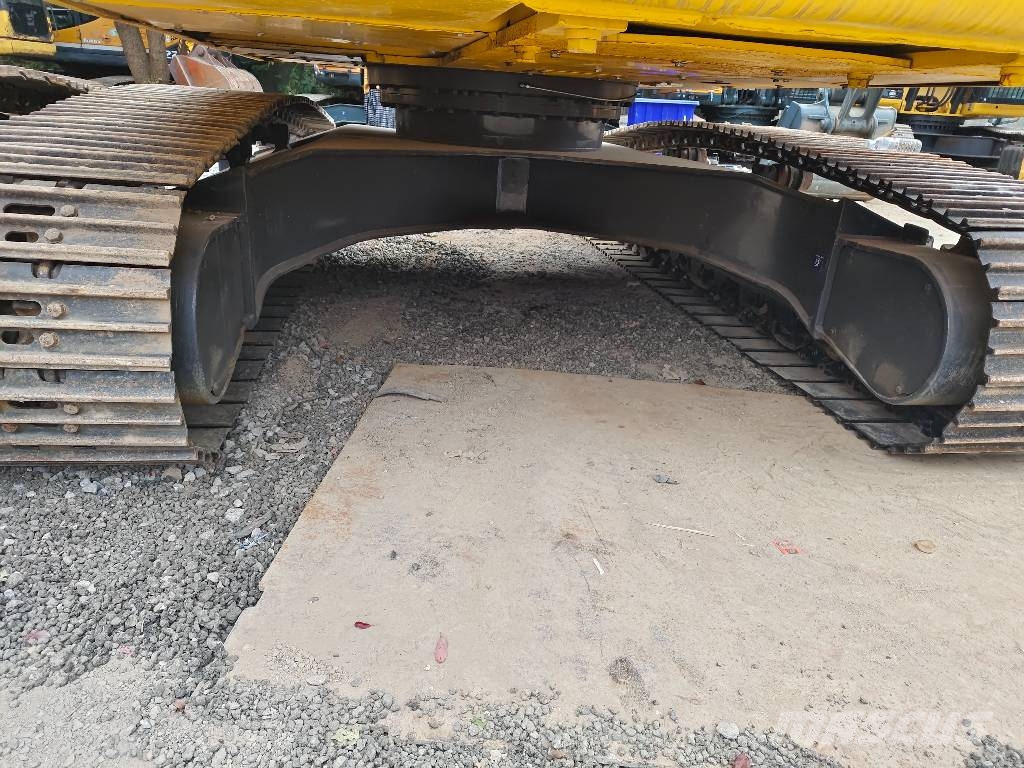 Komatsu PC 240 LC-8 Pelle sur chenilles