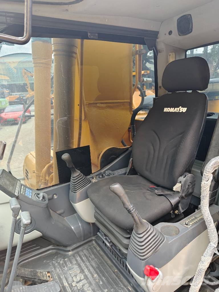 Komatsu PC 240 LC-8 Pelle sur chenilles