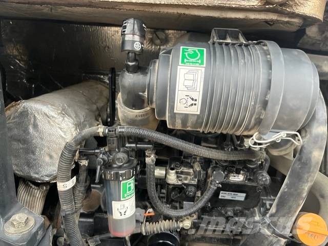 Komatsu PC 26 MR-3 Εκσκαφάκι (διαβολάκι) < 7t