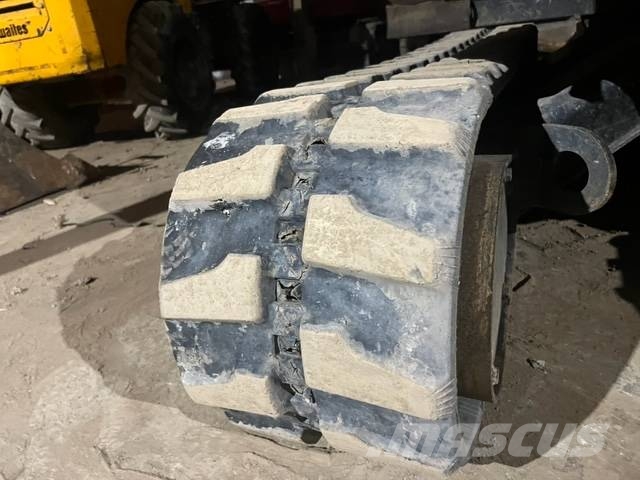 Komatsu PC 26 MR-3 Εκσκαφάκι (διαβολάκι) < 7t
