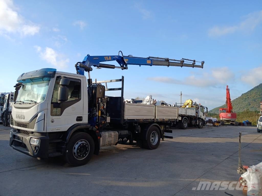 Iveco Eurocargo 180-320L Camiones grúa