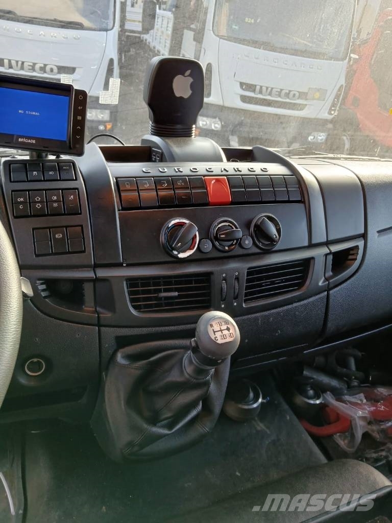 Iveco Eurocargo 180-320L Camiones grúa