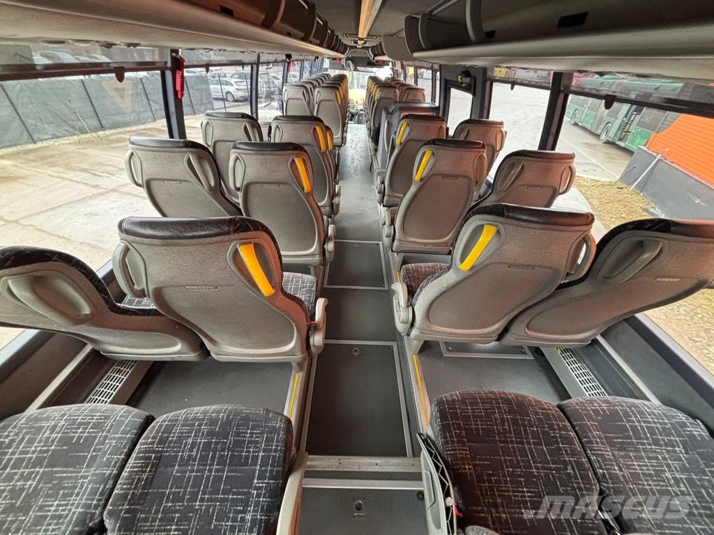 Volvo B8R 9500 4x2 AC / AUXILIARY HEATING / WC / WHEELCH 코치(장거리 버스)
