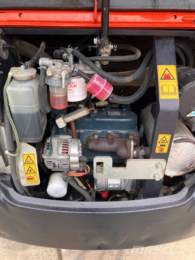 Kubota KX016-4 حفارات صغيرة أقل من 7 طن (حفارات صغيرة)
