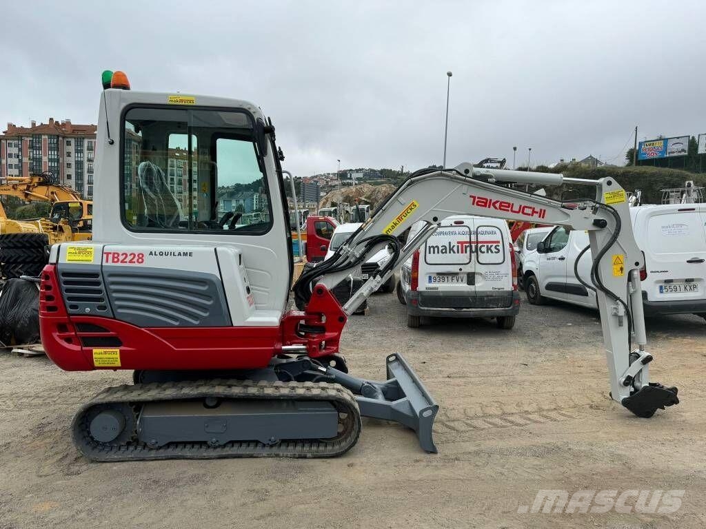 Takeuchi TB228 Мини екскаватори < 7 т