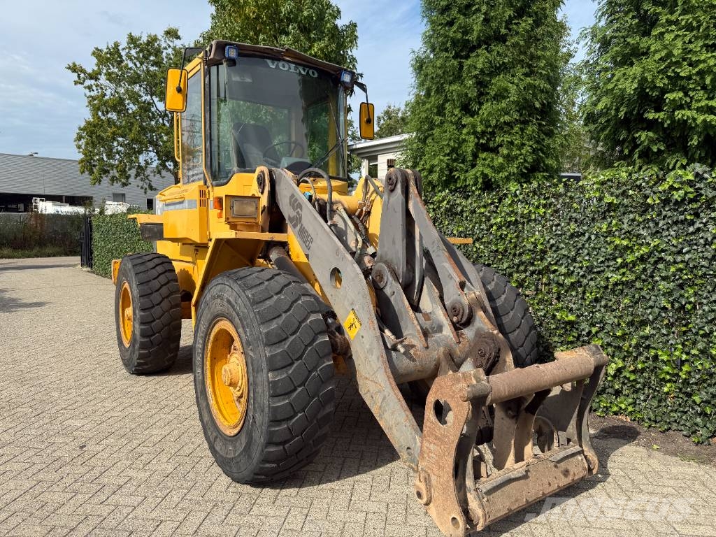 Volvo L70B 휠로우더