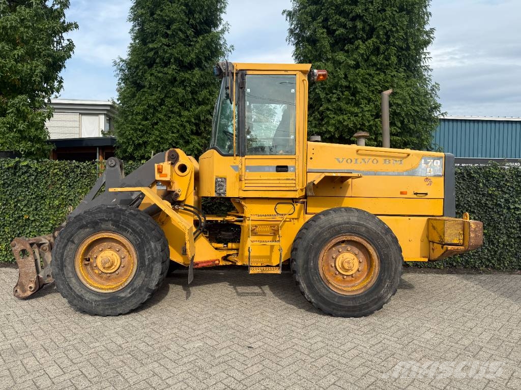 Volvo L70B 휠로우더