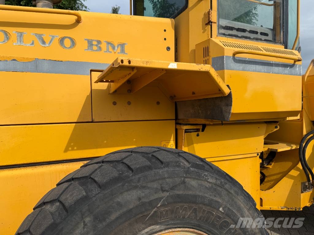 Volvo L70B 휠로우더