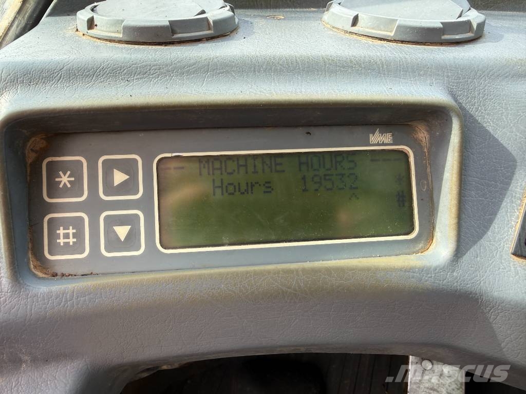 Volvo L70B 휠로우더