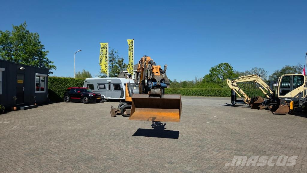 CASE CX75C SR met draai/kantelstuk Minibagger < 7t