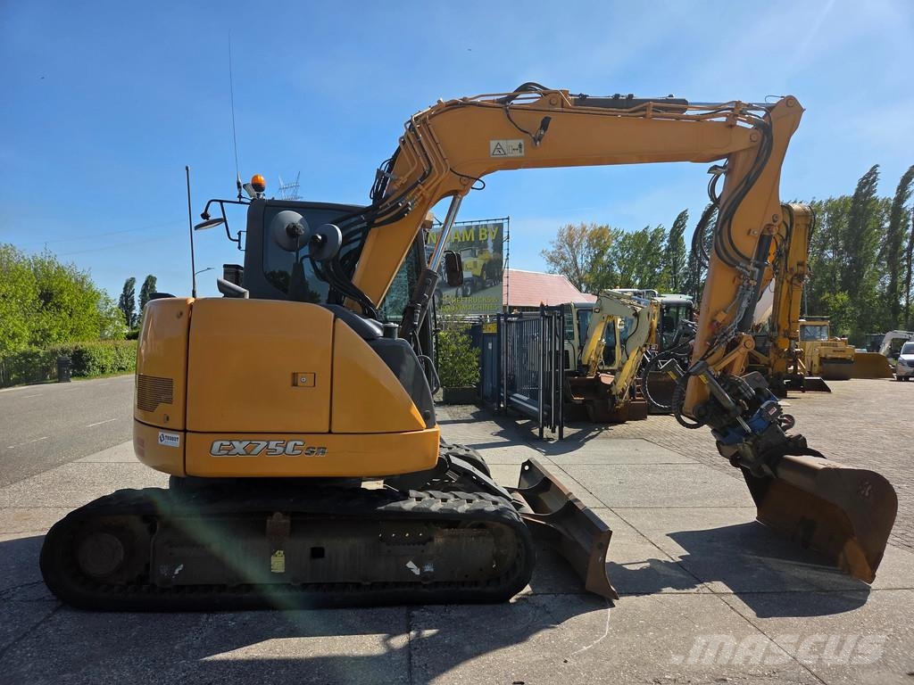 CASE CX75C SR met draai/kantelstuk Minibagger < 7t