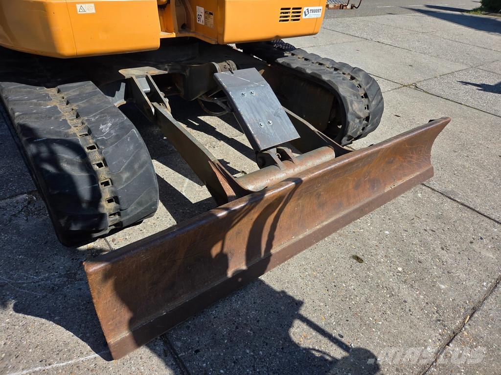 CASE CX75C SR met draai/kantelstuk Minibagger < 7t