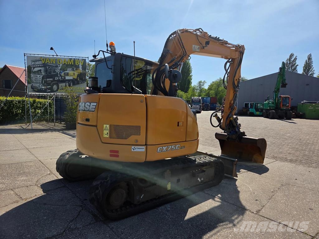 CASE CX75C SR met draai/kantelstuk Minibagger < 7t