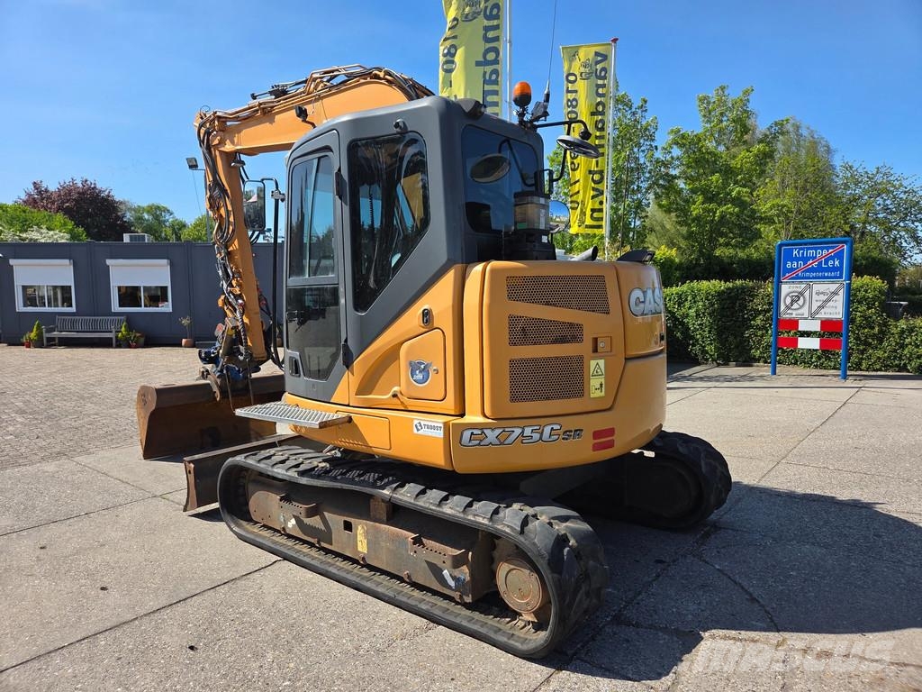 CASE CX75C SR met draai/kantelstuk Minibagger < 7t