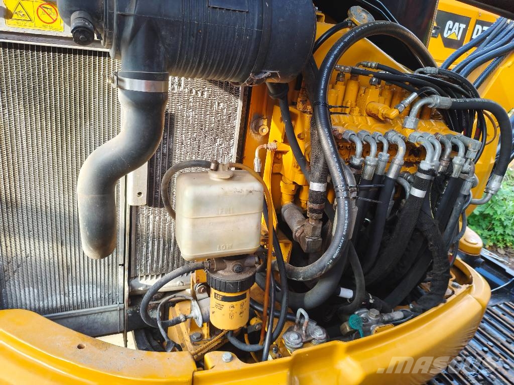 CAT 304 CR Minibagger < 7t