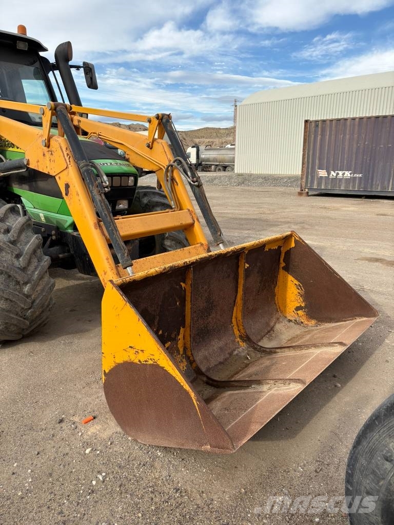 Deutz-Fahr AGROTRON M 600 Traktorit