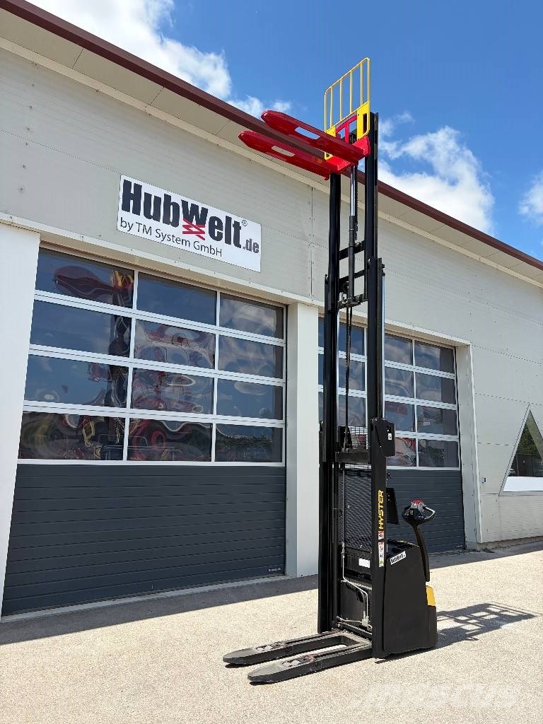 Hyster S1.2 Hochhubwagen Istuen ajettavat pinontatrukit