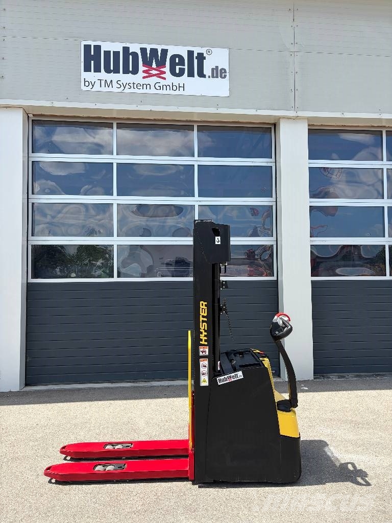 Hyster S1.2 Hochhubwagen Istuen ajettavat pinontatrukit