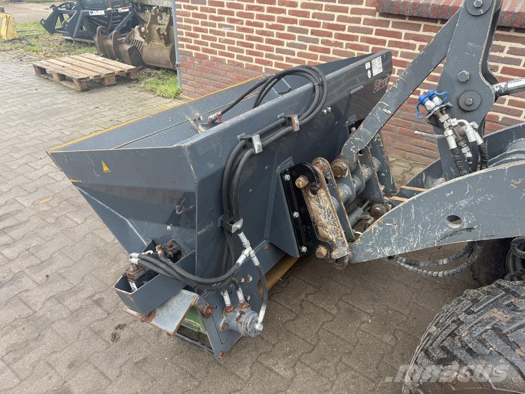 GiANT verdeel bak ZVDB -150 met Muut koneet