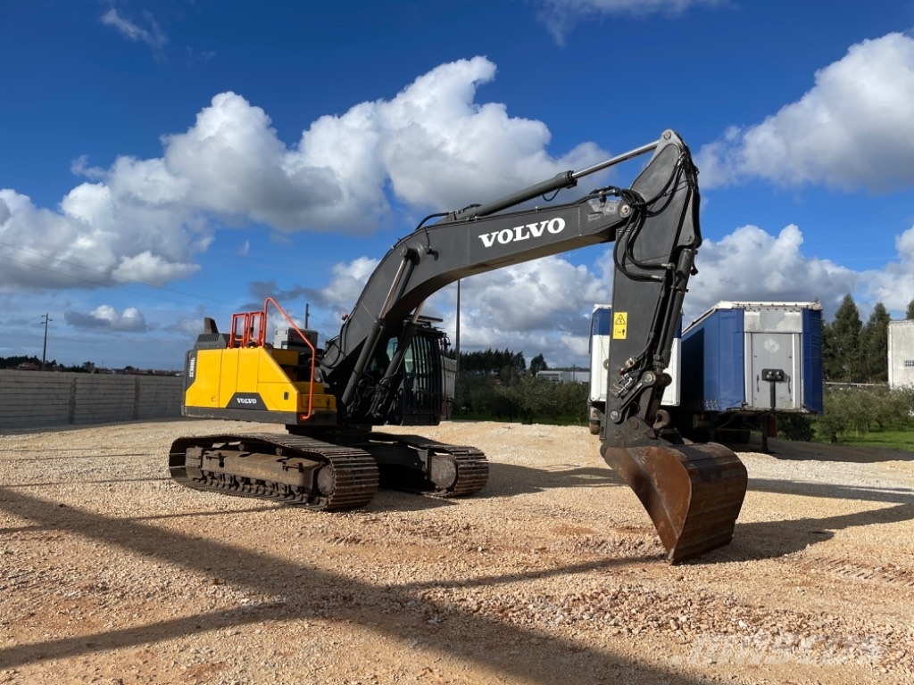 Volvo EC 300 EL Pásové rýpadlá