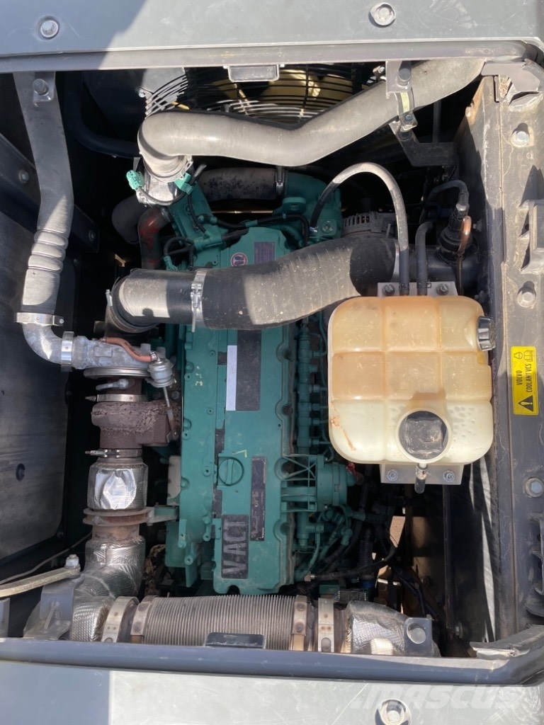 Volvo EC 300 EL Pásové rýpadlá