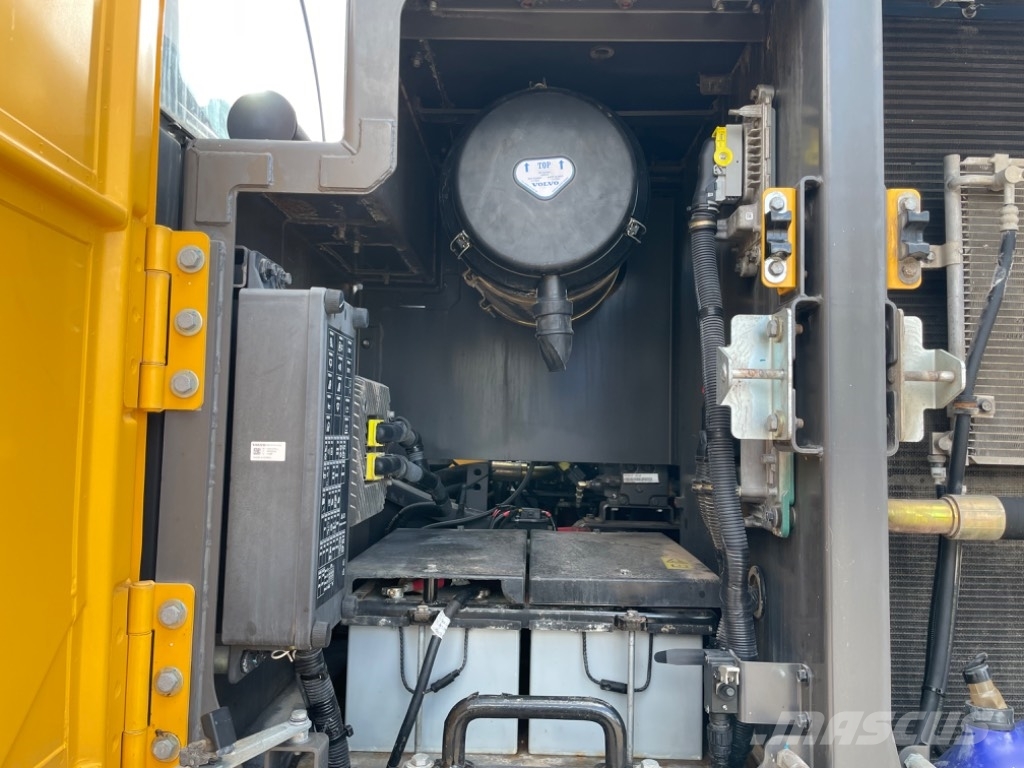 Volvo EC 300 EL Pásové rýpadlá