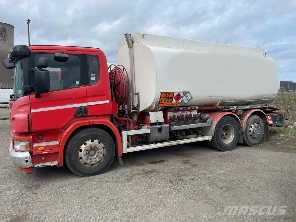 Scania P 320 Camiones cisternas