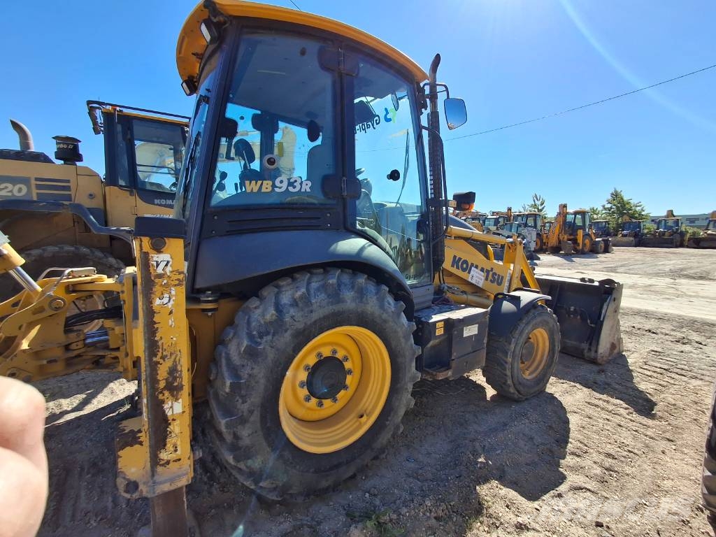 Komatsu WB 93 R-8 لوادر ذات جرافات عكسية