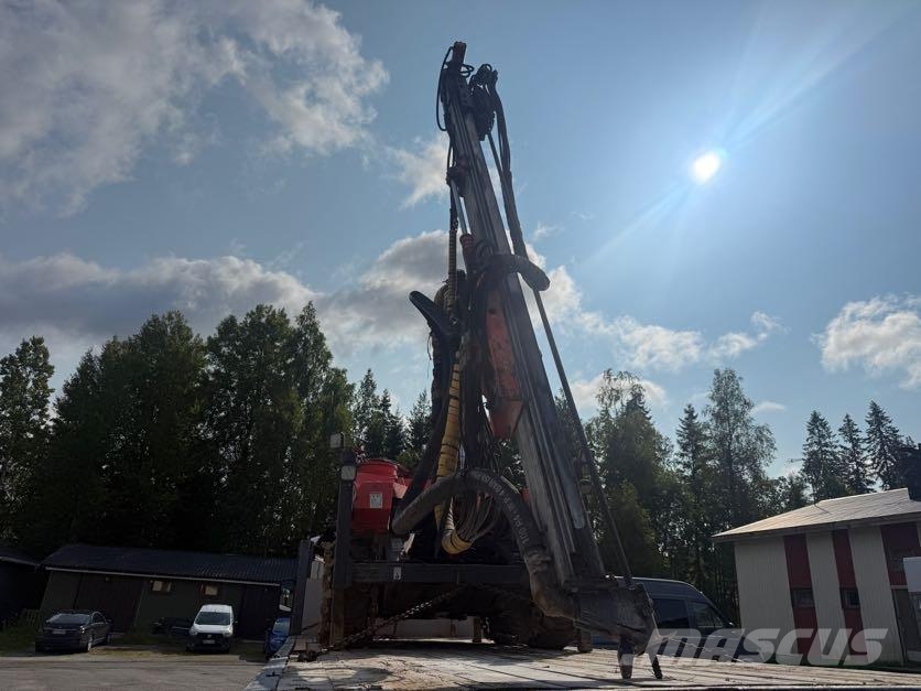 Sandvik Commando DC121R Perforadora de superficie