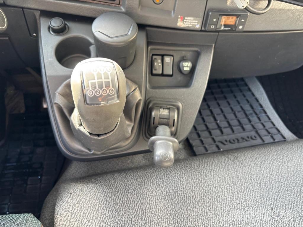 Volvo FL 210 BOX HEATING + LIFT 탑차 트럭