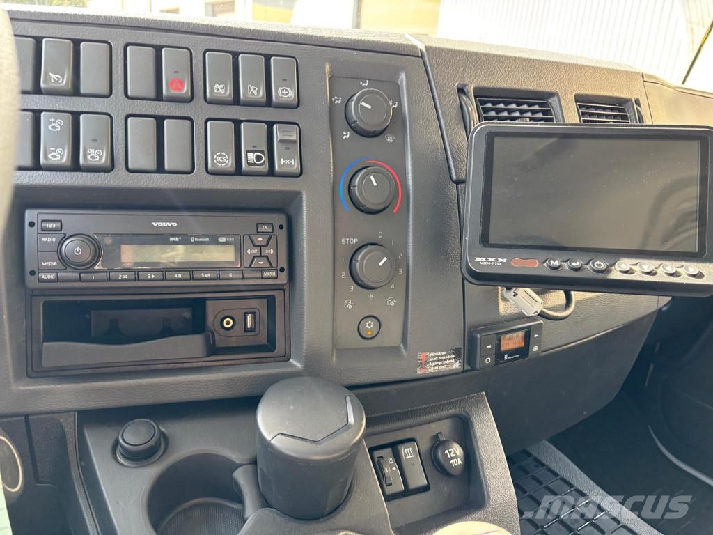 Volvo FL 210 BOX HEATING + LIFT 탑차 트럭