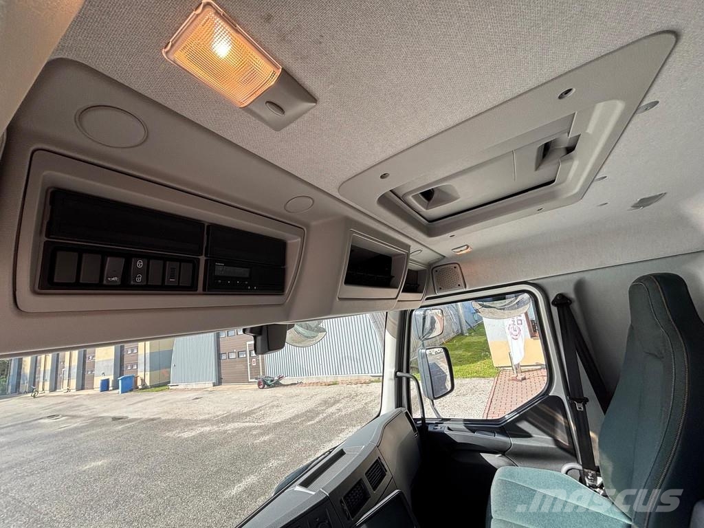 Volvo FL 210 BOX HEATING + LIFT 탑차 트럭