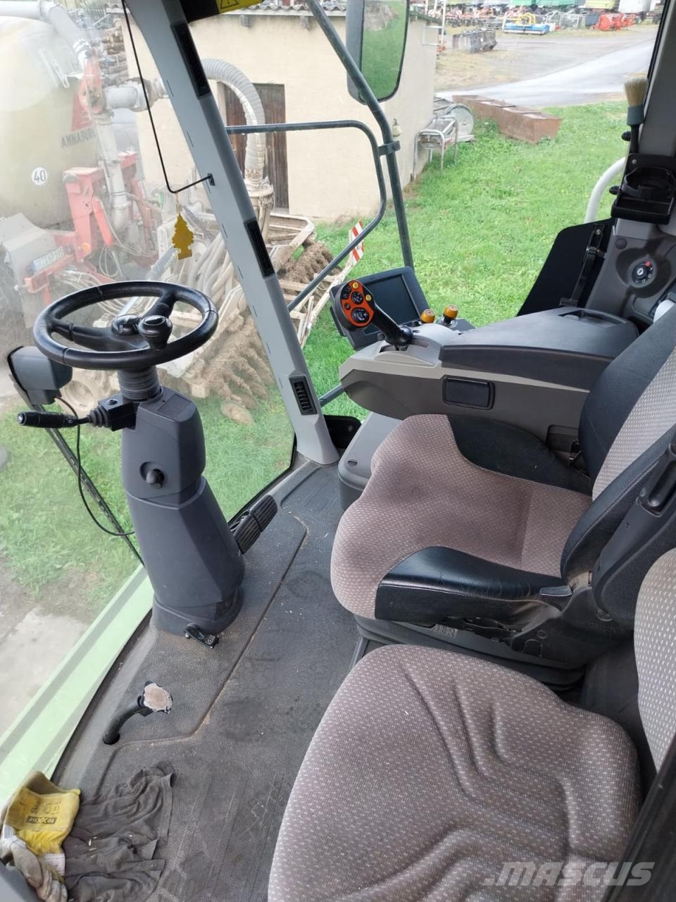 CLAAS Lexion 670 TT حصادات