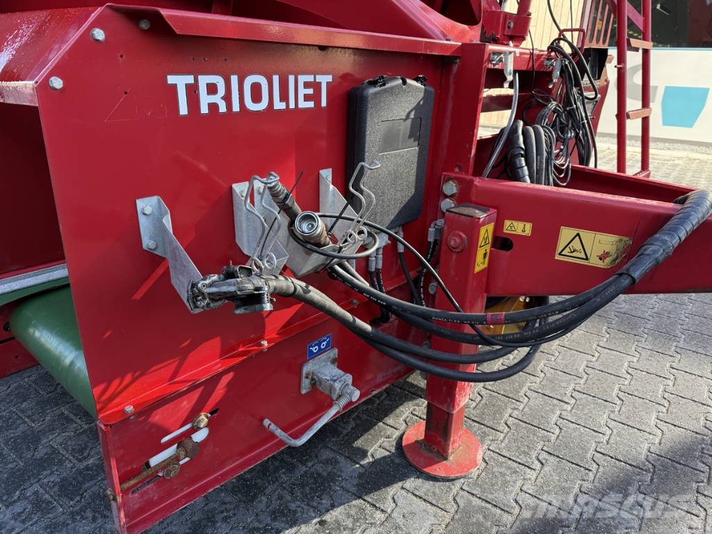 Trioliet TRIOMIX 1-1200 混合餵料機