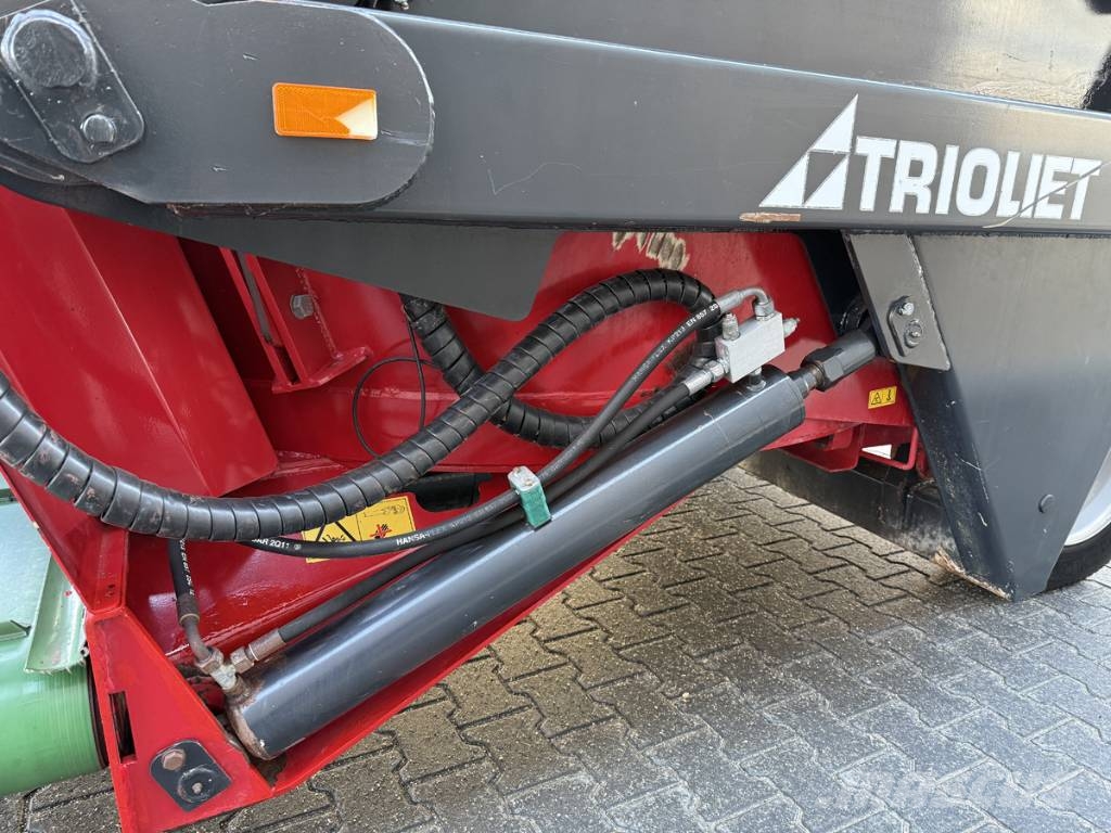 Trioliet TRIOMIX 1-1200 混合餵料機