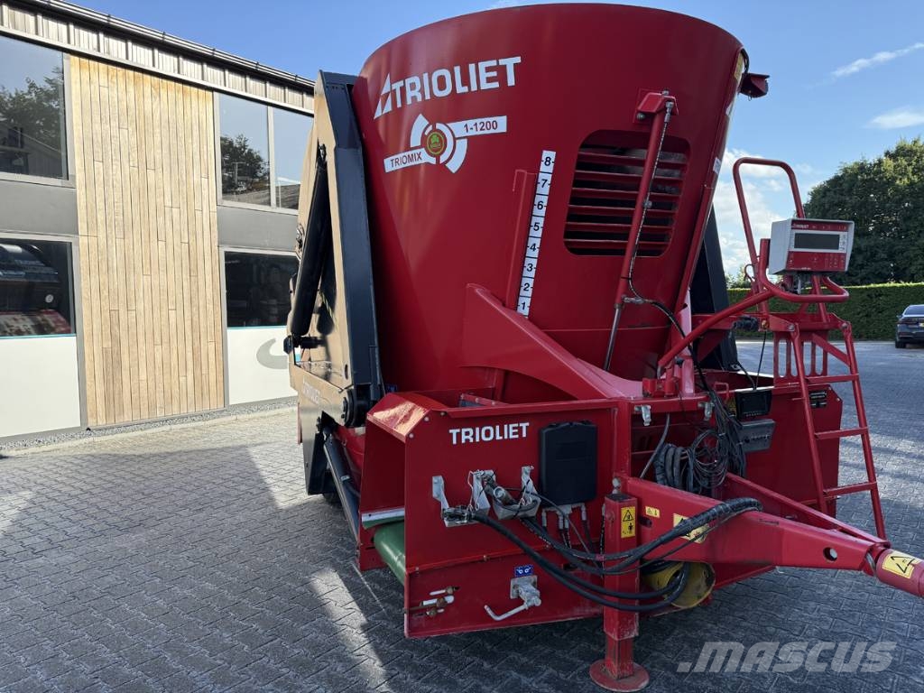 Trioliet TRIOMIX 1-1200 混合餵料機