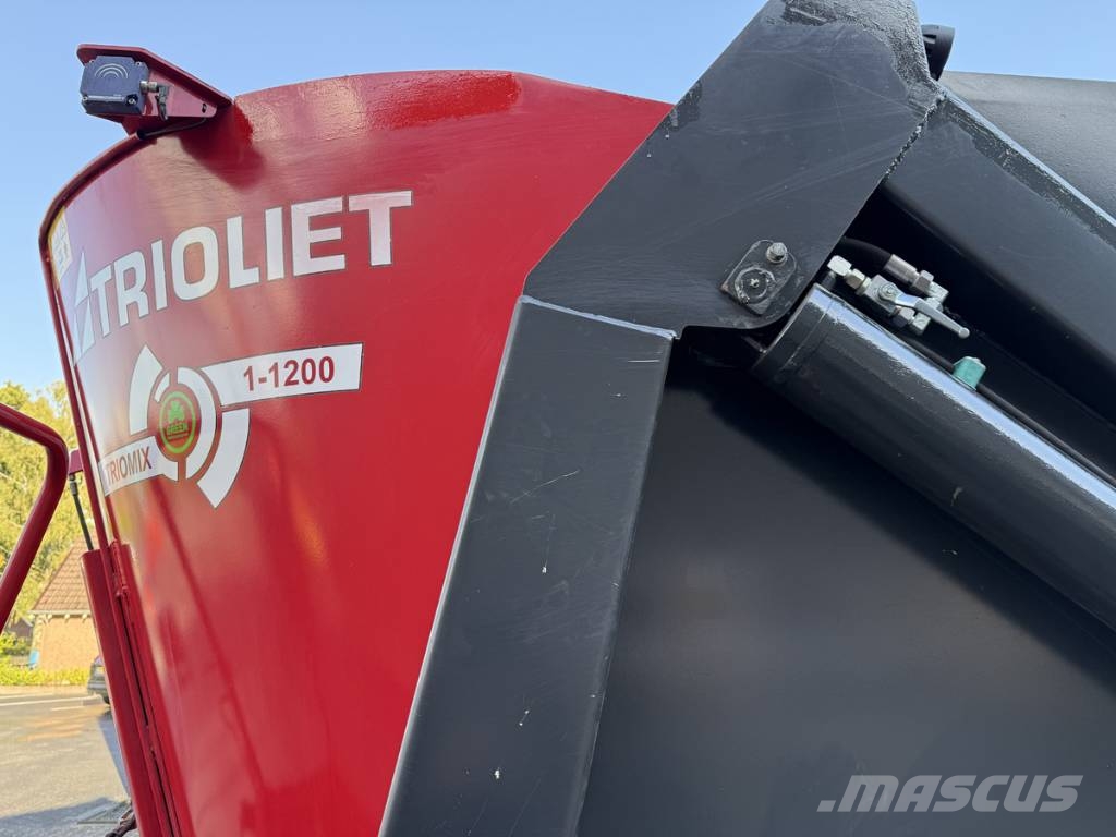 Trioliet TRIOMIX 1-1200 混合餵料機