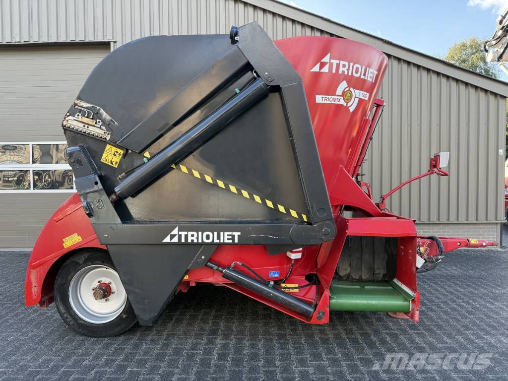Trioliet TRIOMIX 1-1200 混合餵料機